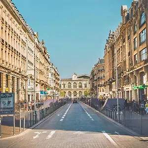 Cosy Sur La Prestigieuse Rue Faidherbe, A Deux Pas De La Gare Flandre Lille